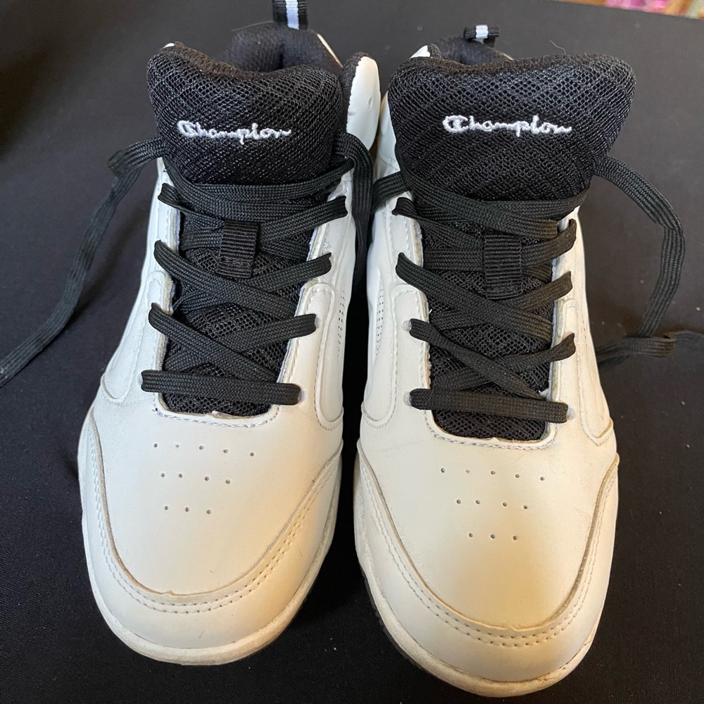 Champion Black White Leather Sports Sneakers Youth size 1 1/2